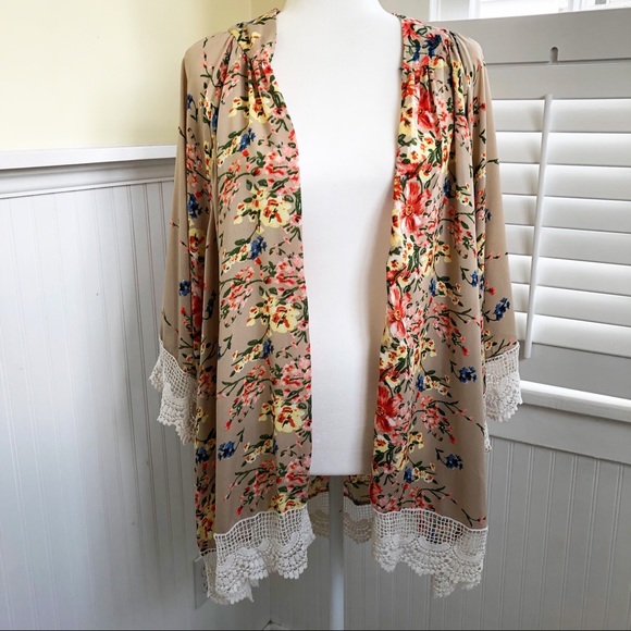 Umgee Tops - Umgee EUC Taupe Lace-Trim Floral Kimono - S/M